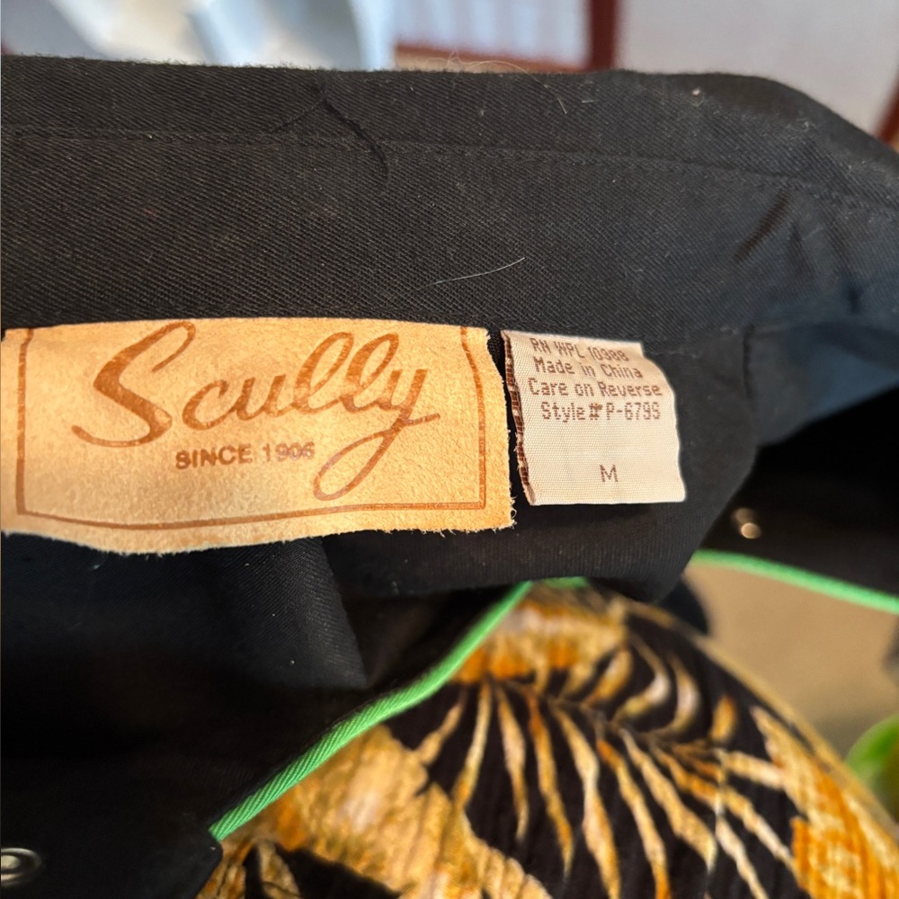 Scully Vintage Black Western Shirt Green Pearl Buttons Embroidered Parrots - Picture 7 of 9